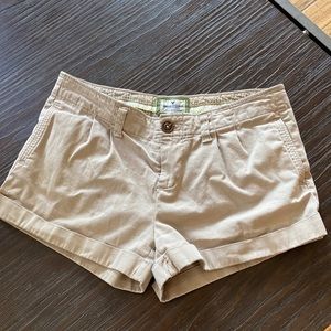 3/$20. American Eagle outfitters ladies cuffed khaki shorts in size 0.